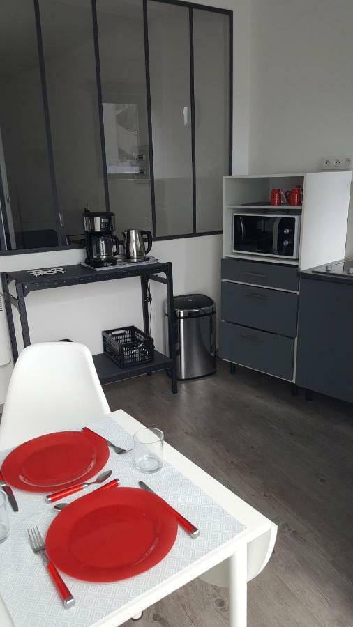Le Petit Loft Des Thermes Рошфор Экстерьер фото