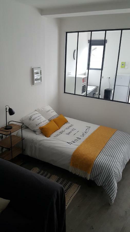 Le Petit Loft Des Thermes Рошфор Экстерьер фото