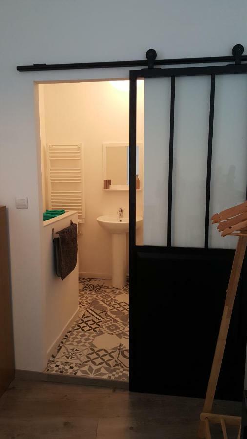 Le Petit Loft Des Thermes Рошфор Экстерьер фото